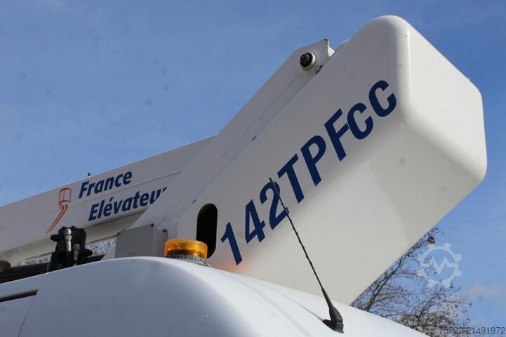 Nákladní pracovní plošina Renault Master  France-Elevateur 14m - 2 b 265kg