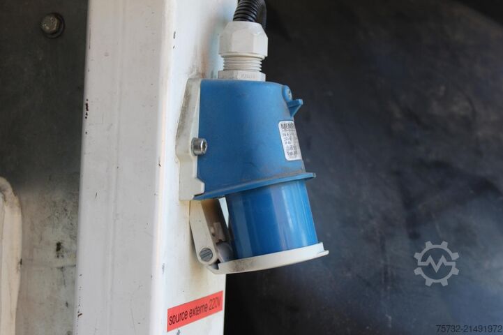 Nákladní pracovní plošina Renault Master  France-Elevateur 14m - 2 b 265kg