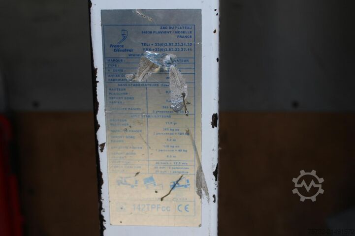 Nákladní pracovní plošina Renault Master  France-Elevateur 14m - 2 b 265kg