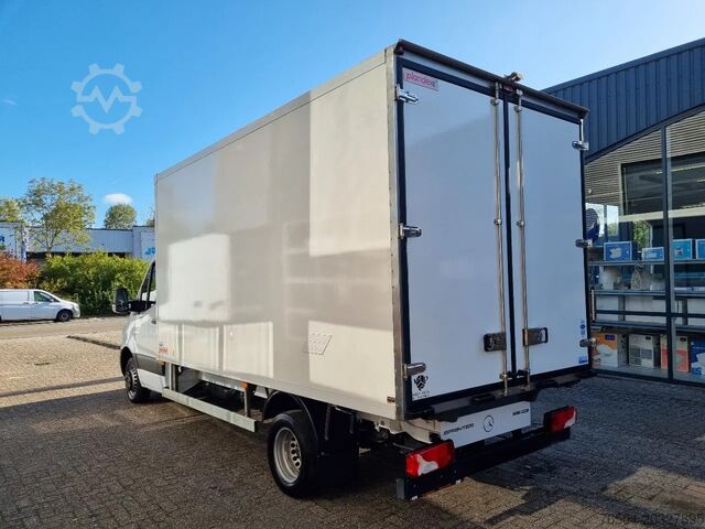 Hűtött tok Mercedes-Benz Sprinter 516 CDI Kuhlkoffer/ Carrier/ 8 PALLETS...