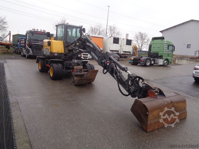 Mobile excavator VOLVO EW60E Powertilt + Löffelpaket