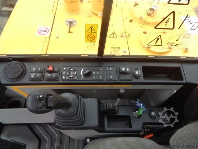 Mobile excavator VOLVO EW60E Powertilt + Löffelpaket