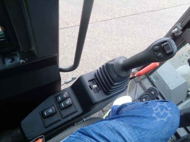 Mobile excavator VOLVO EW60E Powertilt + Löffelpaket