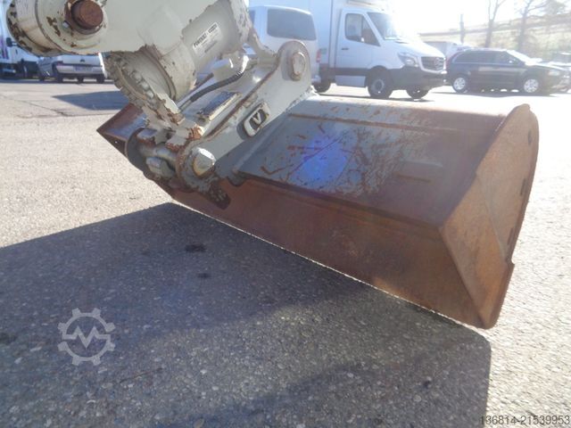 Minigraver TAKEUCHI TB 225 Powertilt Löffel Taklock 2.400 kg