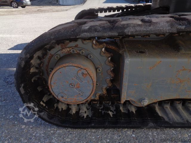 Minigraver TAKEUCHI TB 225 Powertilt Löffel Taklock 2.400 kg